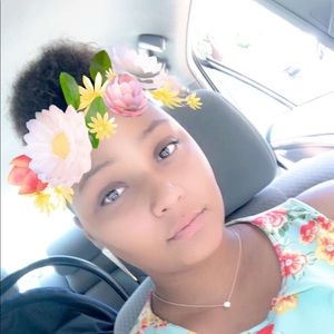 Meet your Posher, Monique